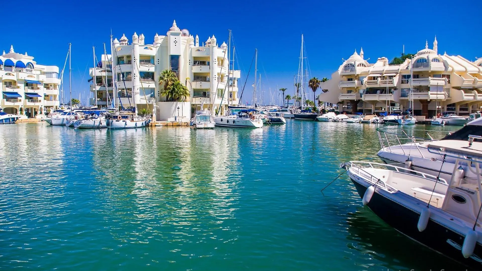 Benalmar - Vista Al Mar Y Las Montanas- Zona Avenida De Las Palmeras Benalmádena