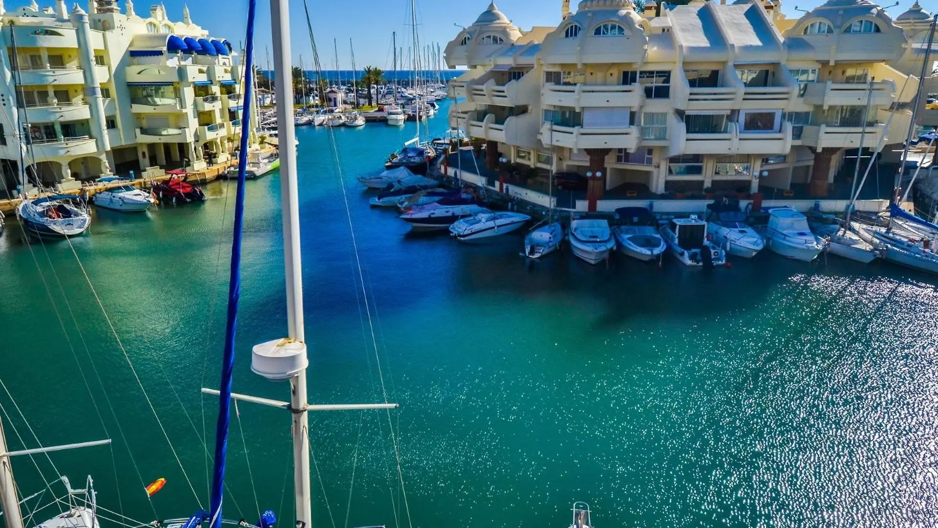 Benalmar - Vista Al Mar Y Las Montanas- Zona Avenida De Las Palmeras Benalmádena 0*,  España